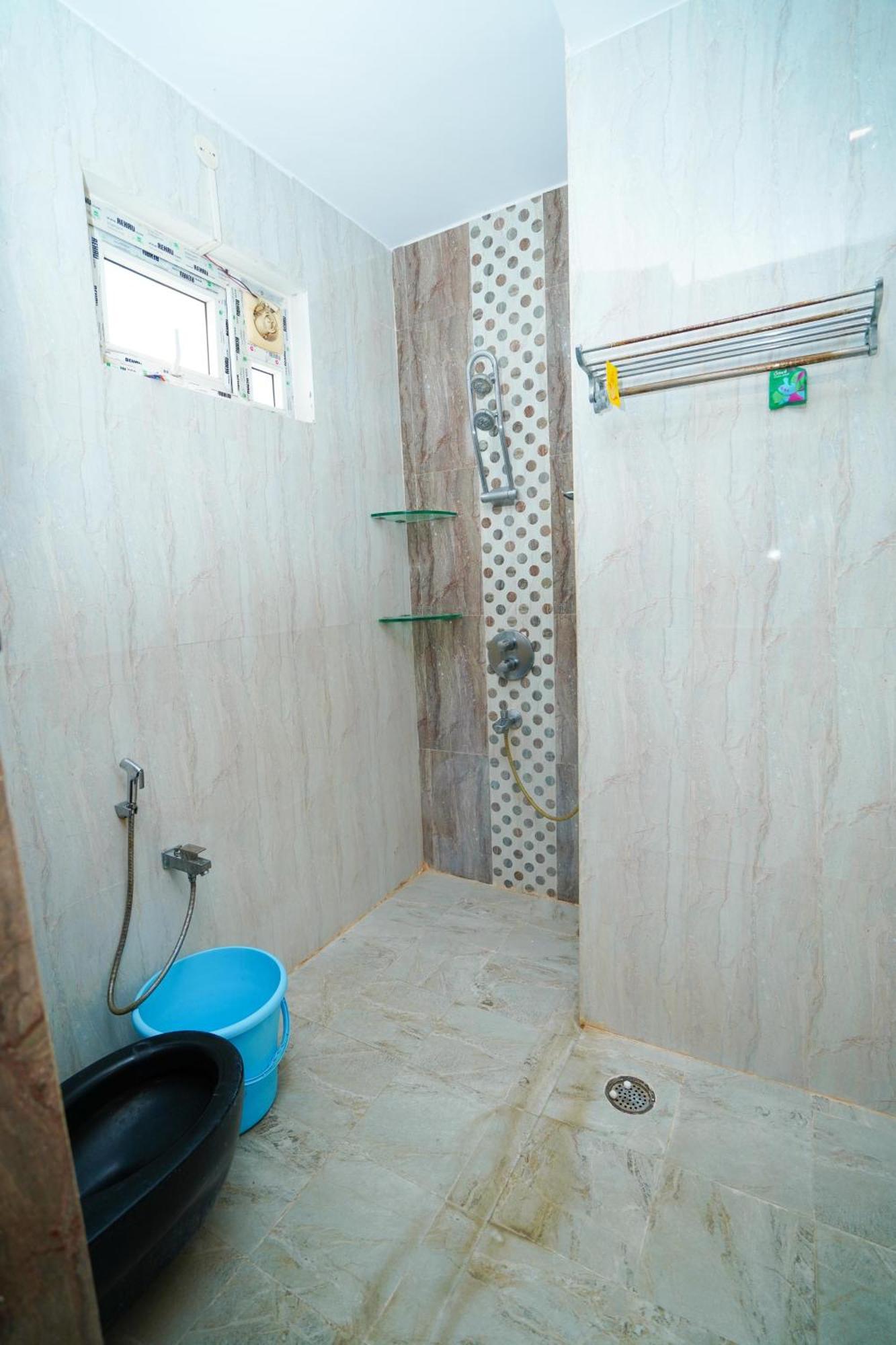 Golden Villa - Duplex House With Private Theater - Near To Alipiri And Bhudevi Ttd Ticket Counter And Kapilateertham Τιρουπάτι Εξωτερικό φωτογραφία